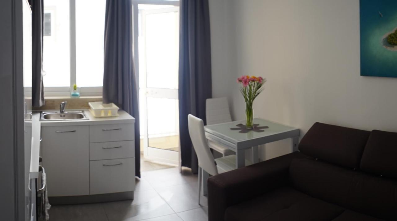 Wonderful Apartments With Shared Jacuzzi And Panorama Rooftop Gzira Exterior photo