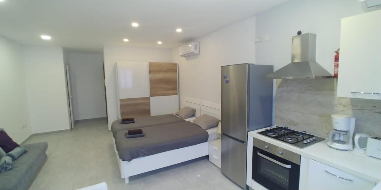 Wonderful Apartments With Shared Jacuzzi And Panorama Rooftop Gzira Exterior photo